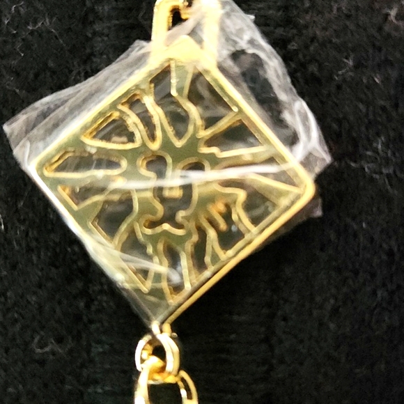 NWT Anne Klein Zip Front Poncho Sweater Size Medium - Picture 11 of 13